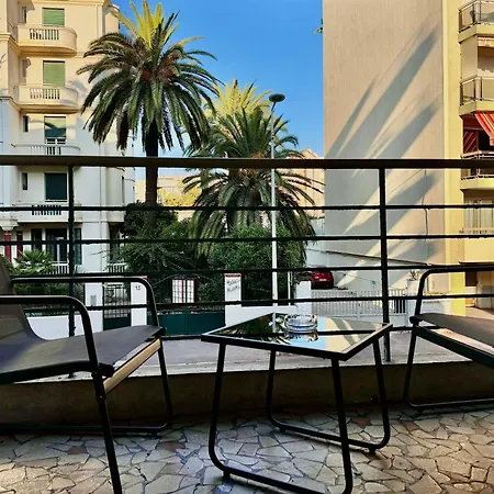 30m2 Vue Terrasse A 1min Des Plages Апартаменты